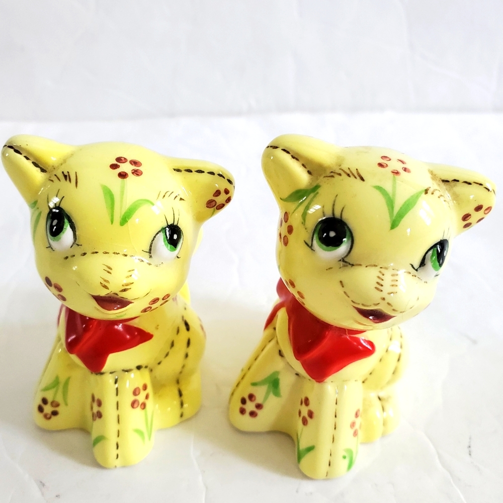 Vintage PY anthropomorphic cat salt and pepper shakers yellow gingham napco
